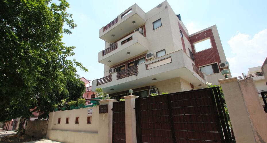TG Stays HUDA Market, Gurgaon 1
